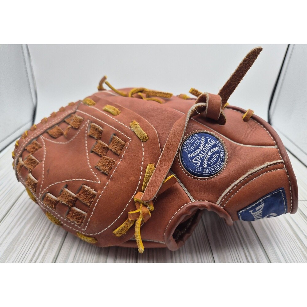 Spalding  Performance Series 42-545 RHT GLOVE JACK CLARK USED
